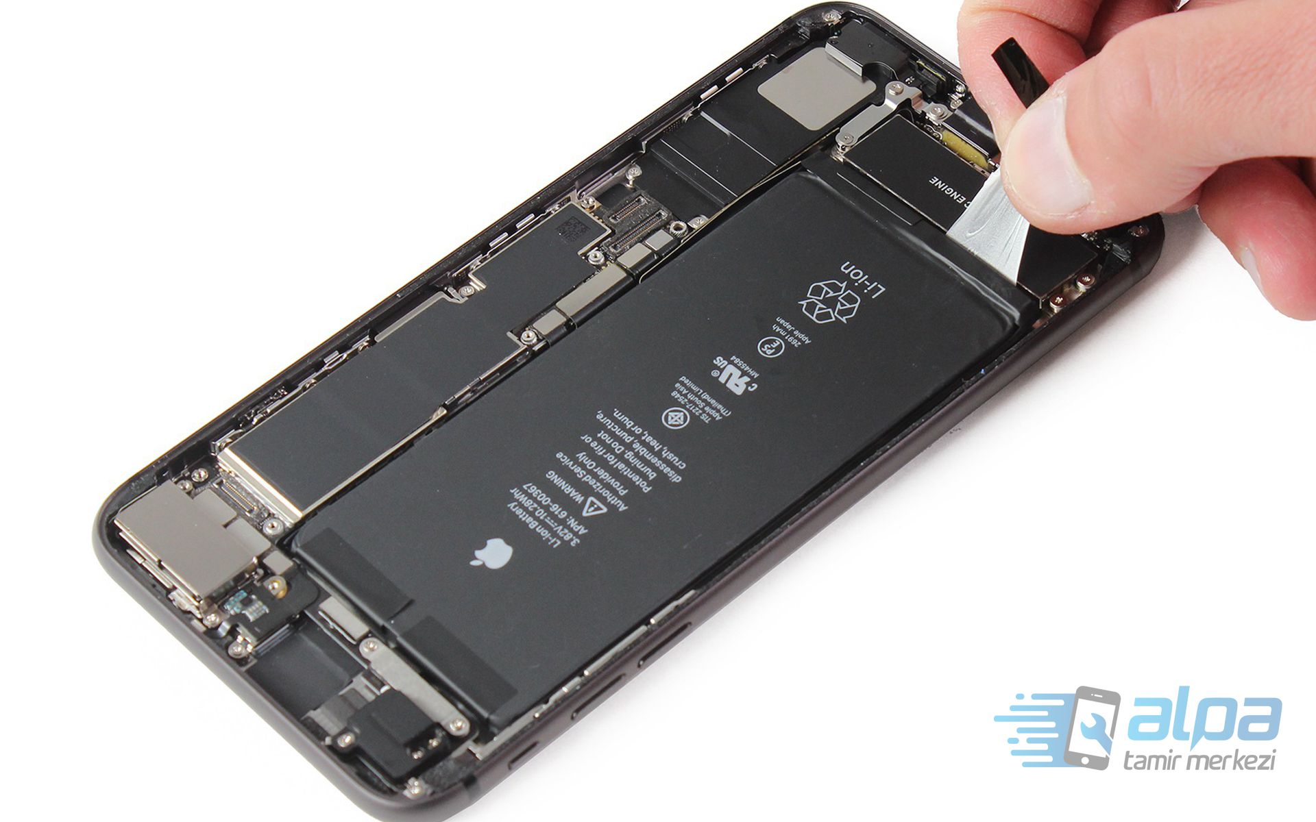 iPhone 8 Plus Batarya Değişimi Fiyatı 699 TL