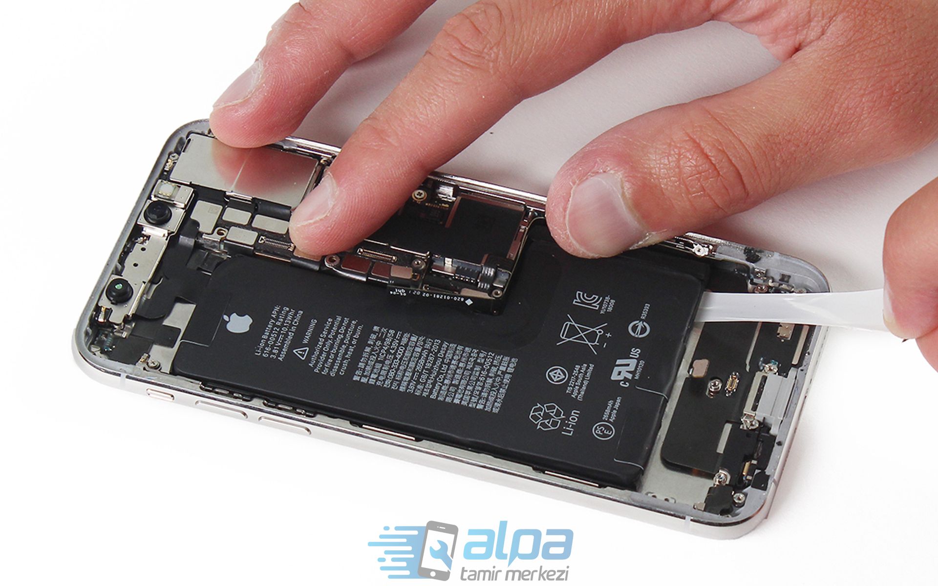 iPhone XS Batarya Değişimi Fiyatı 899 TL