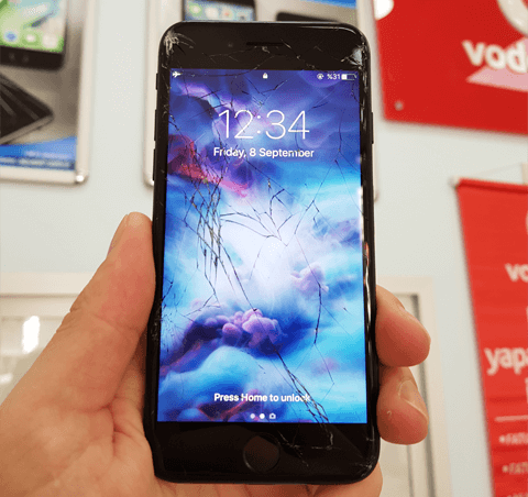 iPhone 8 Ön Cam Değişimi